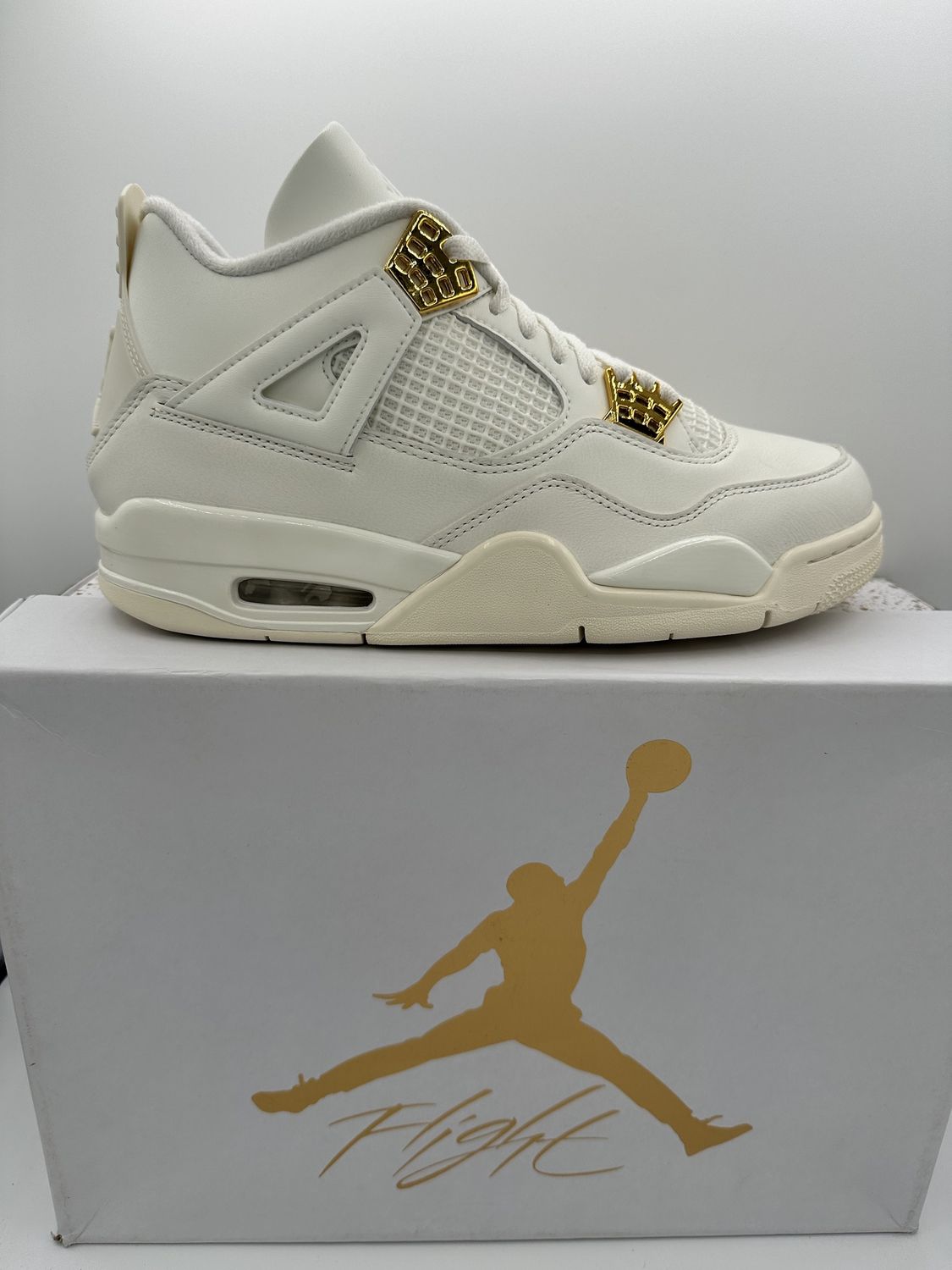 Jordan 4 - Metallic Gold (Women&#39;s)