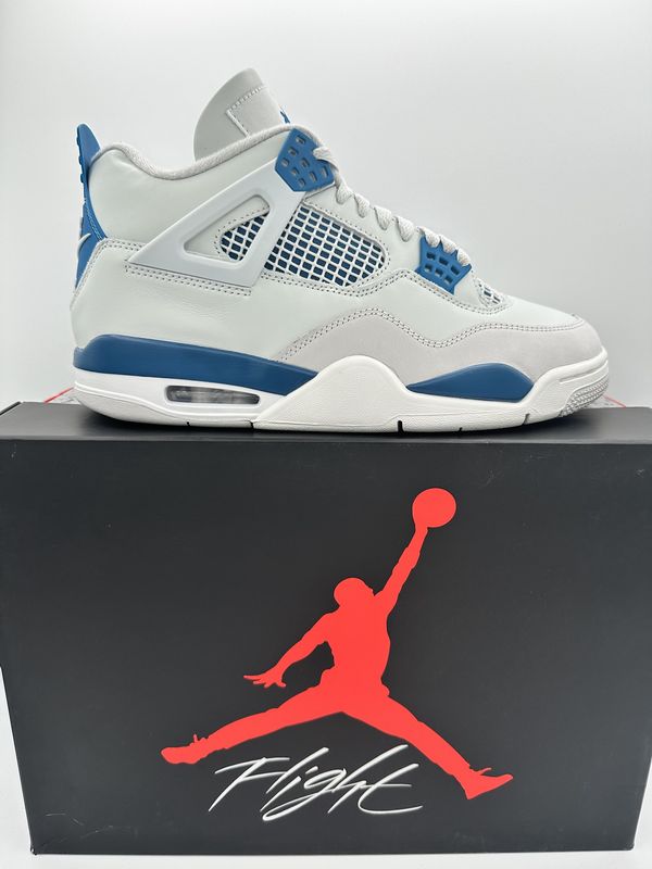 Jordan 4 - Military Blue