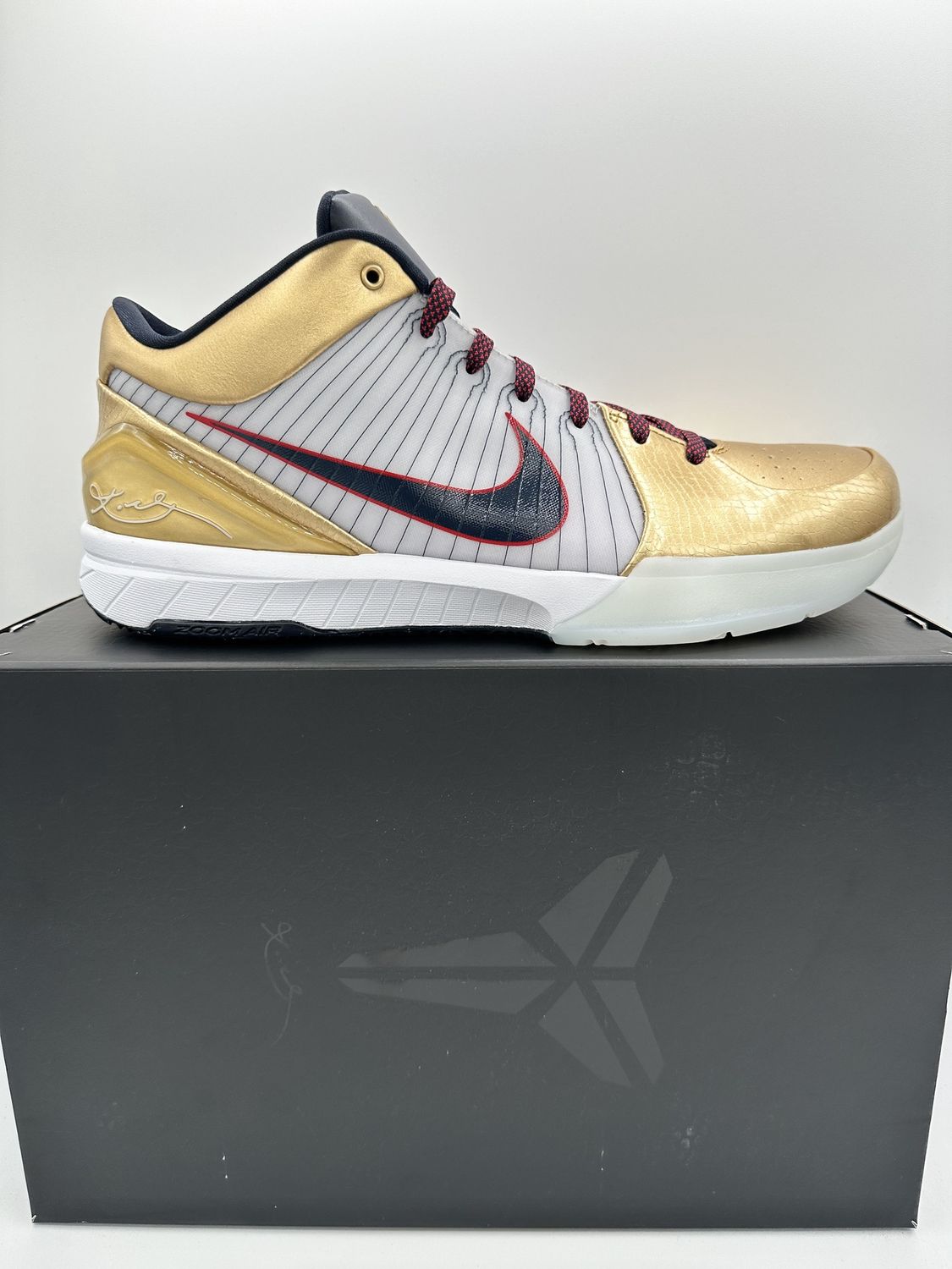 Kobe IV  Protro - Gold Medal