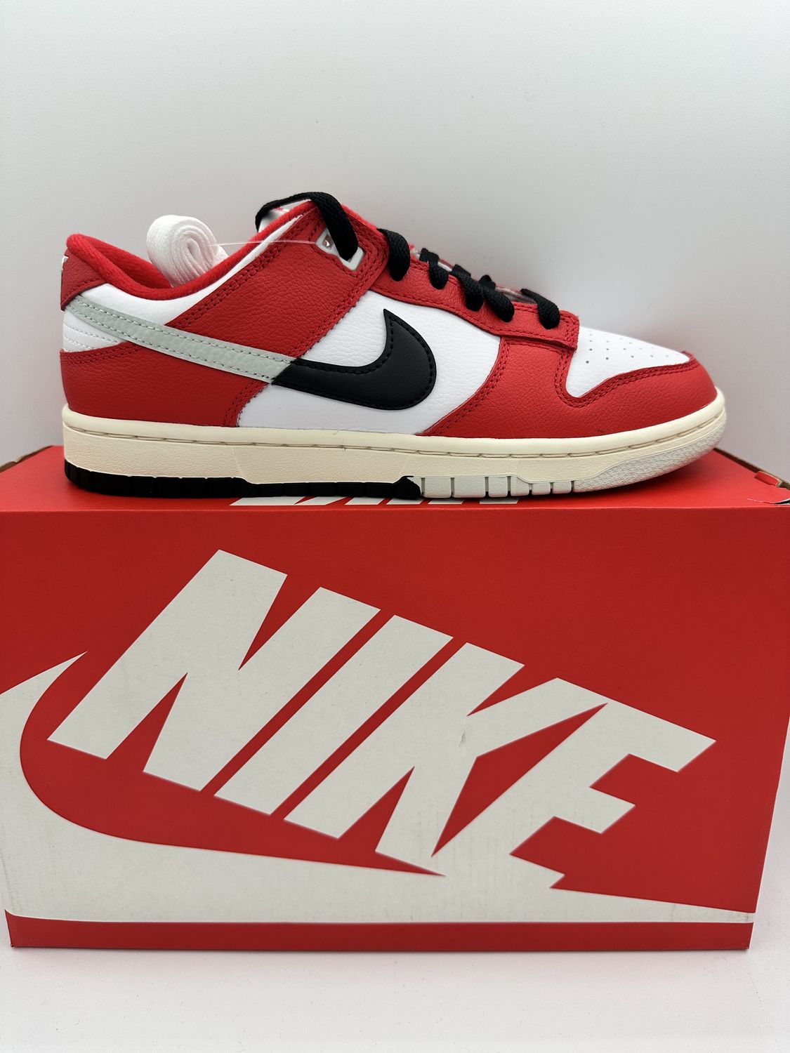 Nike Dunk Low - Chicago Split