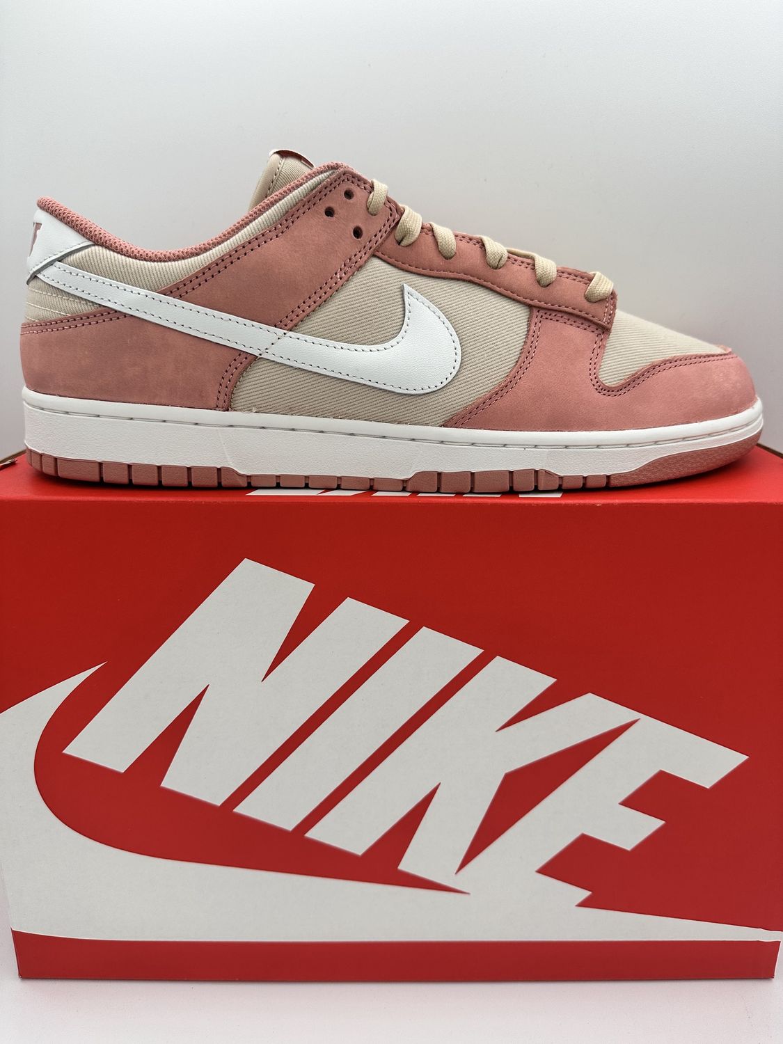 Nike Dunk Low  - Red Stardust