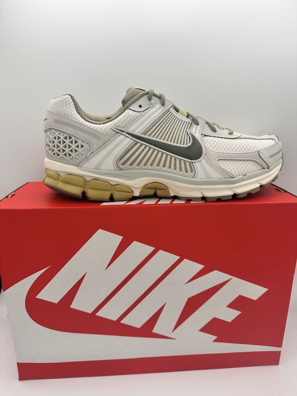 Nike Vomero 5 - Neutral Olive