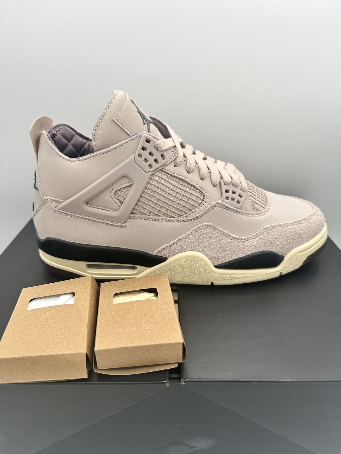 Jordan 4 - A Ma Maniere While You Were Sleeping