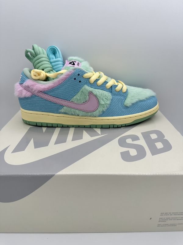 Nike SB Dunk Low - Verdy Visty