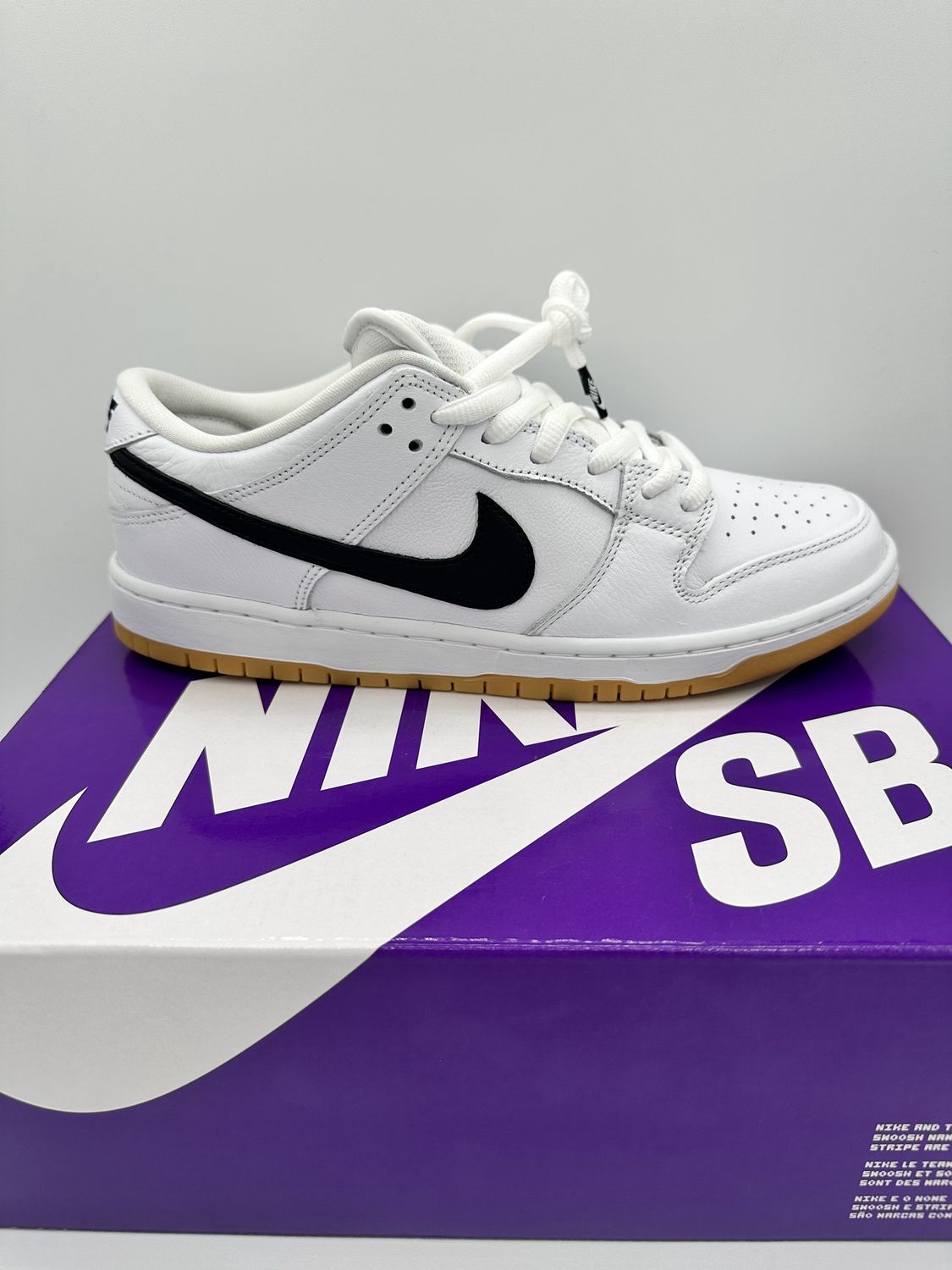 Nike SB Dunk Low - White Gum