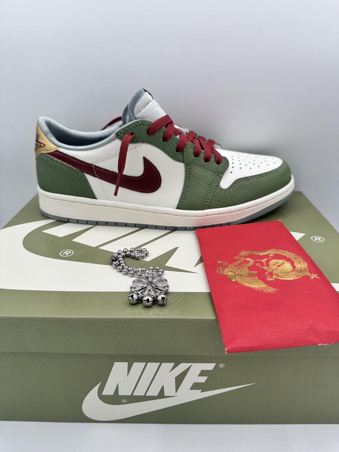 Jordan 1 Low - Year of the Dragon