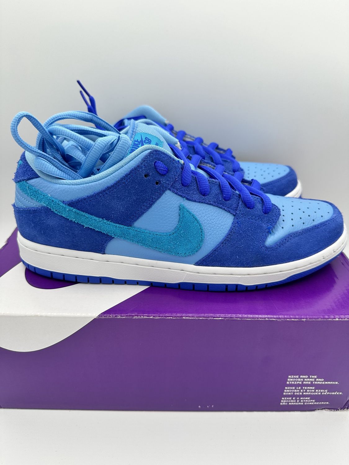 Nike SB Dunk Low - Blue Raspberry (USED)