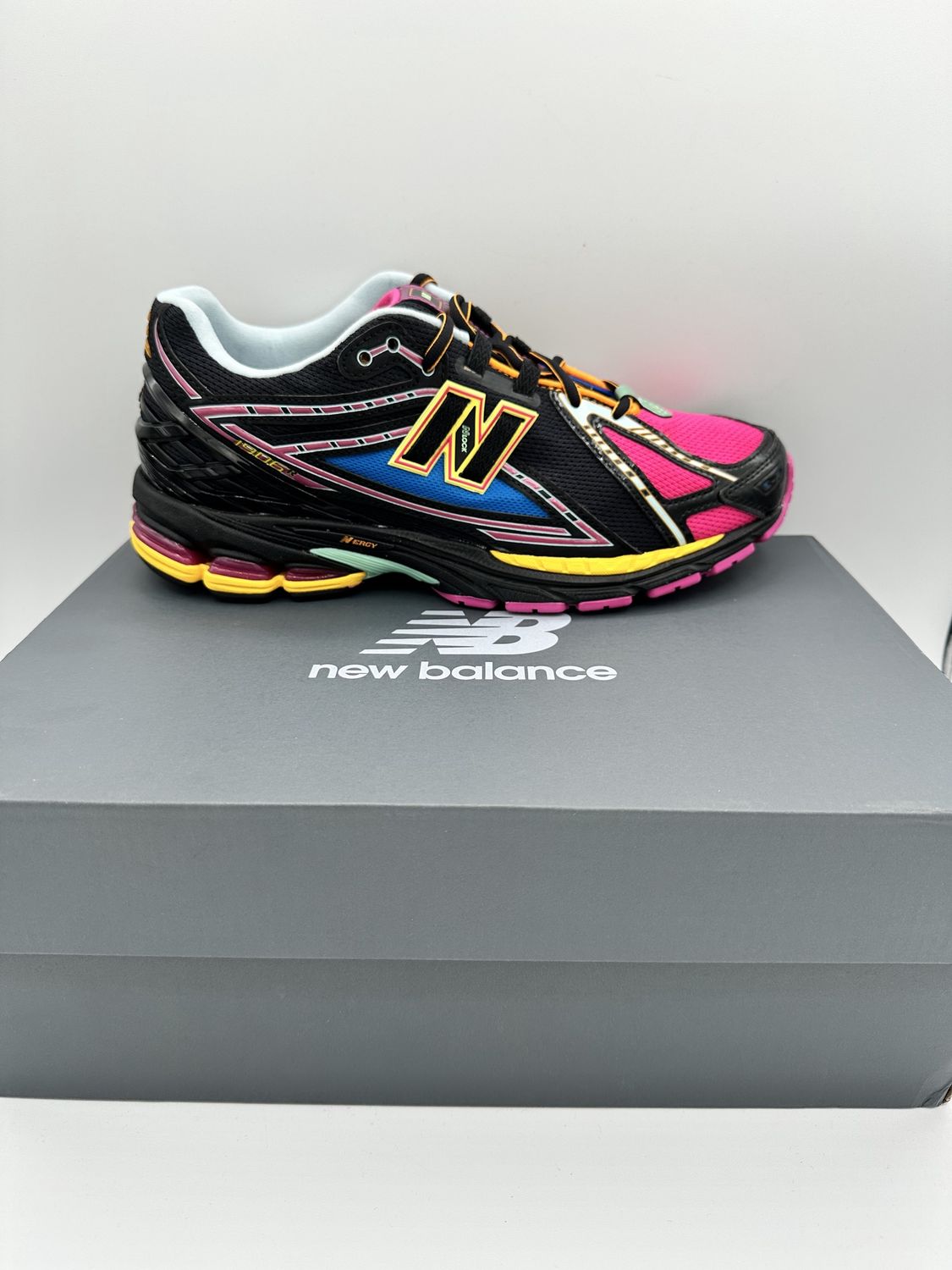 New Balance 1906R - Neon Nights