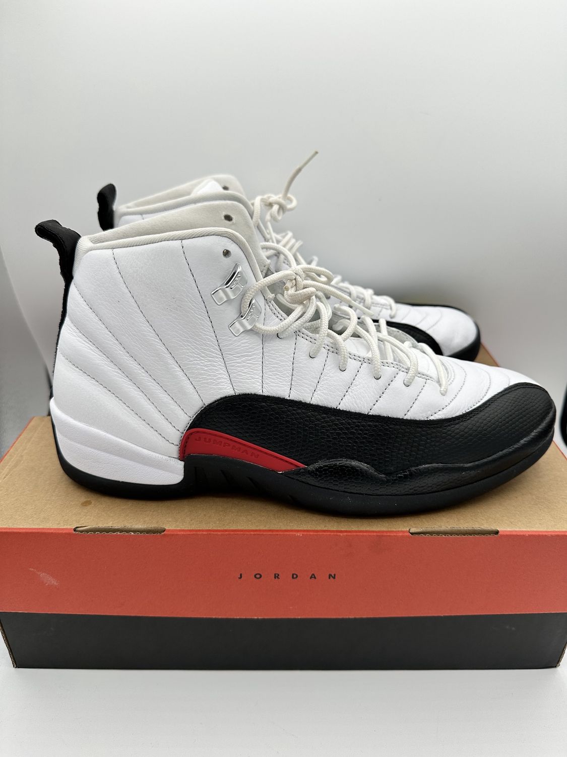 Jordan 12 - Red Taxi (USED)