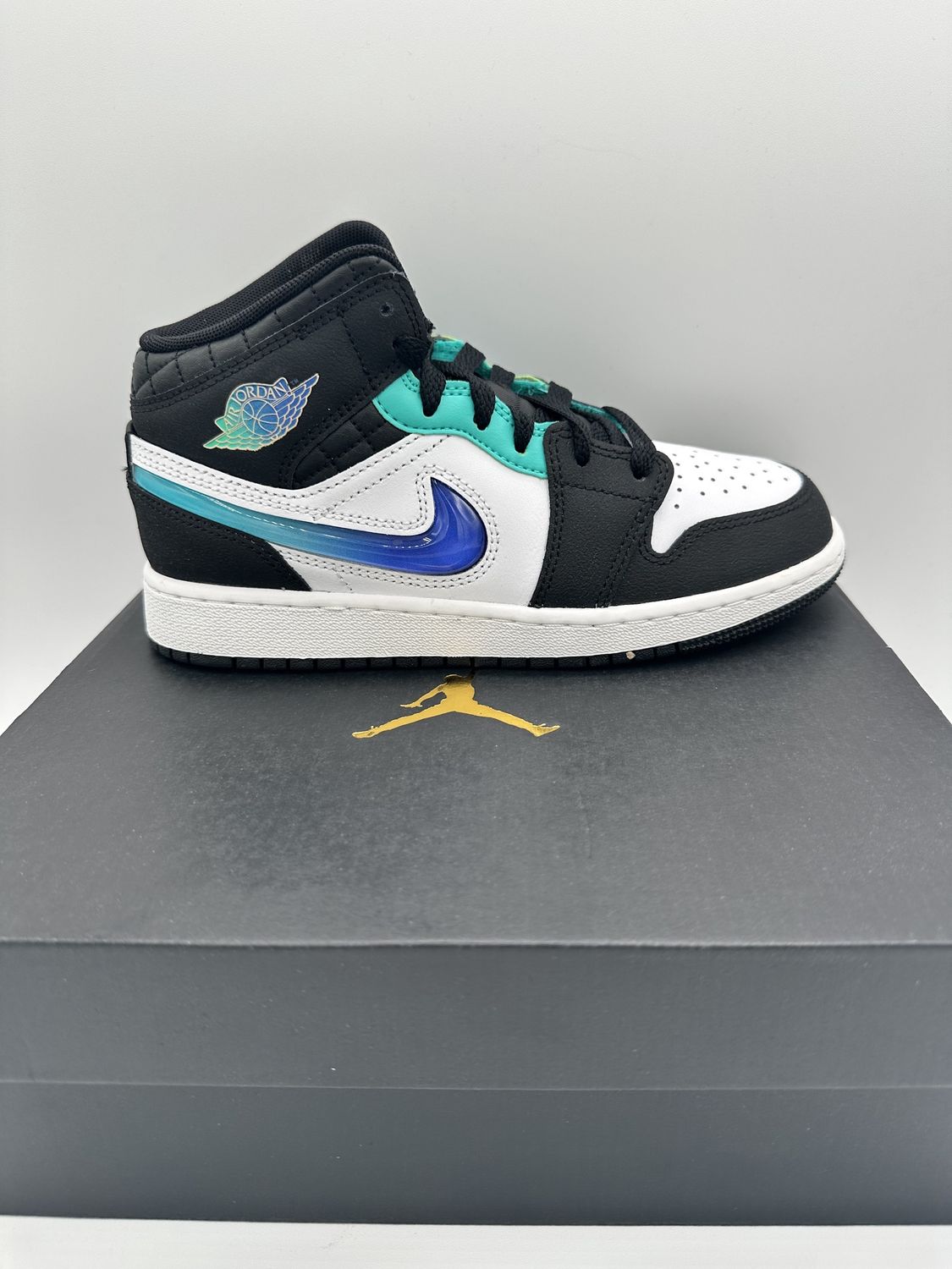 Jordan 1 Mid - Hyper Jade (GS)