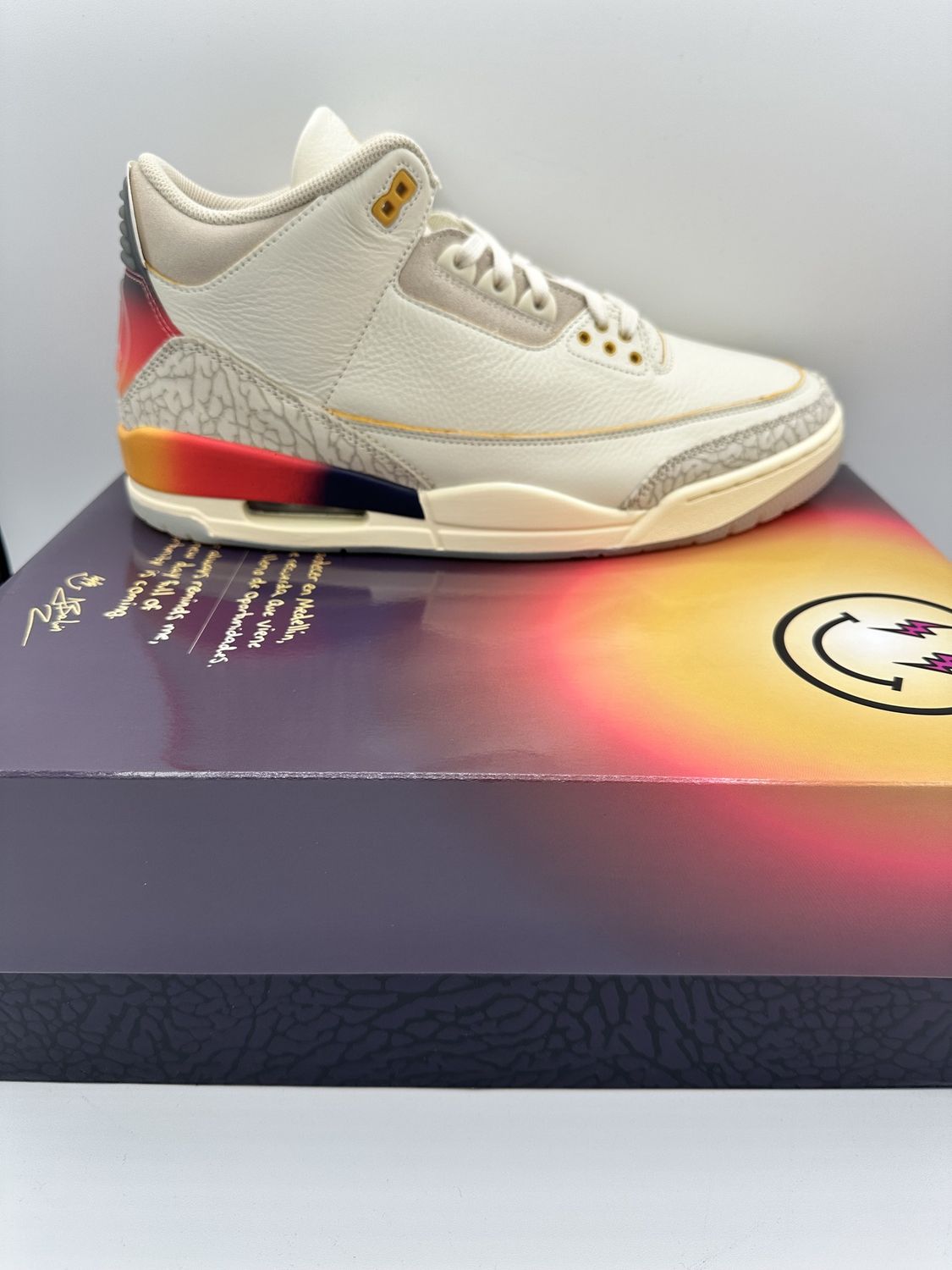Jordan 3 J Balvin - Medellin Sunset