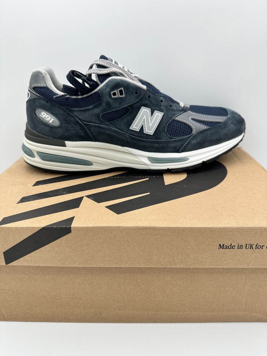 New Balance 991v2 -MiUK Dark Navy