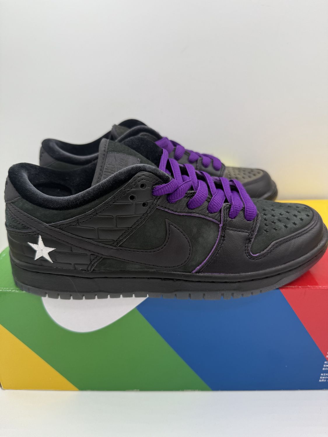 Nike SB Dunk Low - First Avenue (USED)