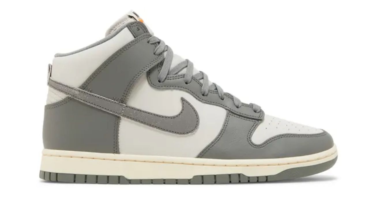 Nike Dunk High - Vintage Light Bone Grey (GS)