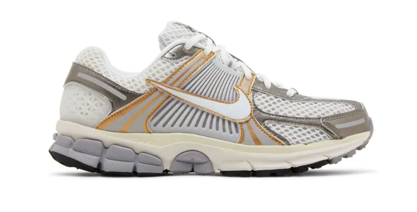 Nike Vomero 5 - Platinum Tint Metallic Gold
