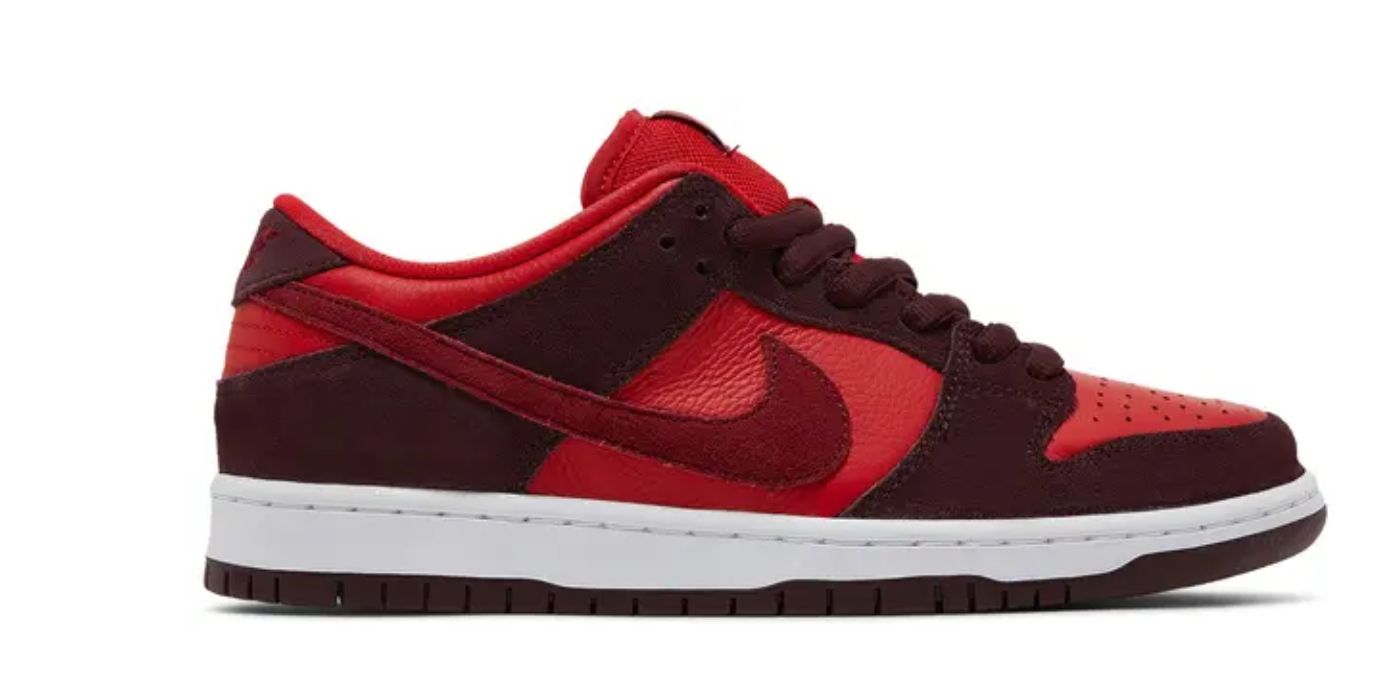 Nike SB Dunk Low  - Cherry