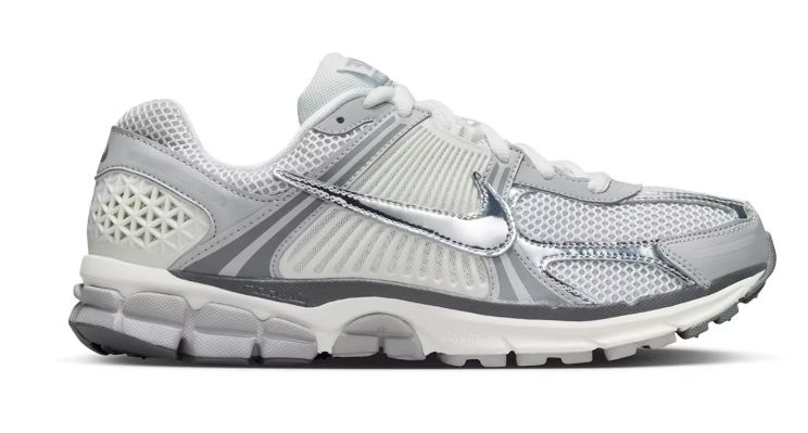 Nike Vomero 5 - Metallic Silver