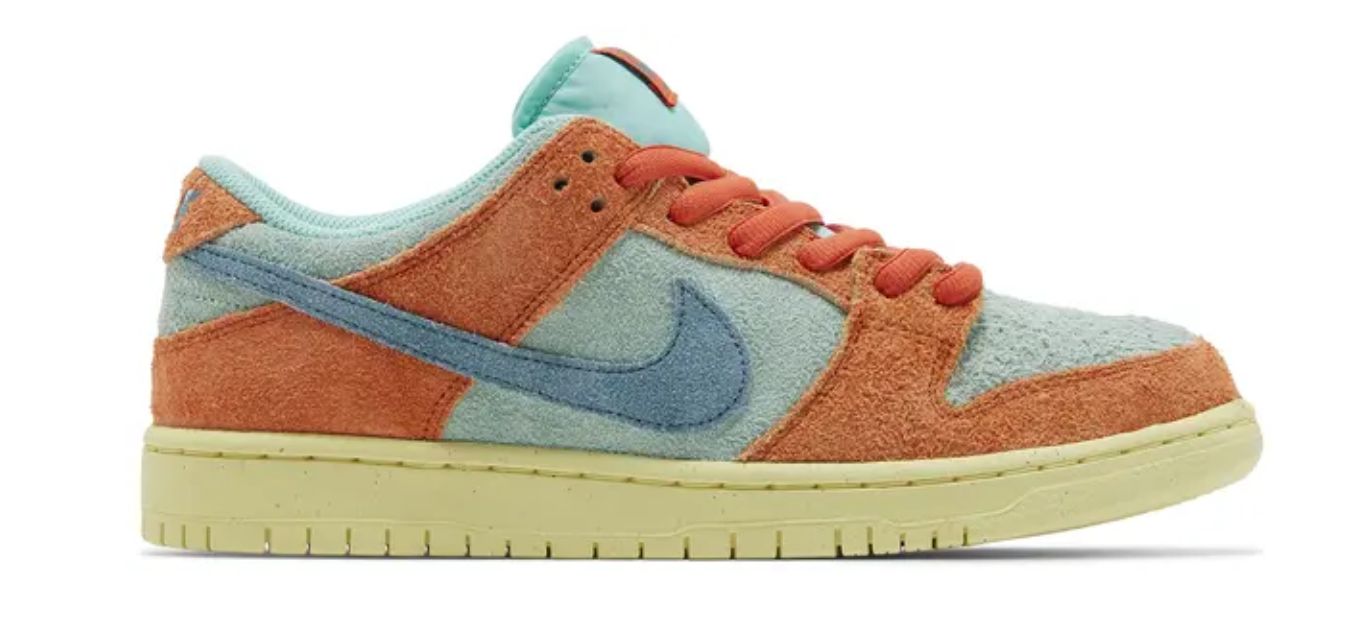 Nike SB Dunk Low - Orange Emerald