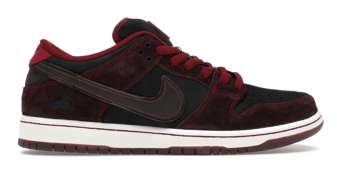 Nike SB Dunk Low - Riot Skateshop