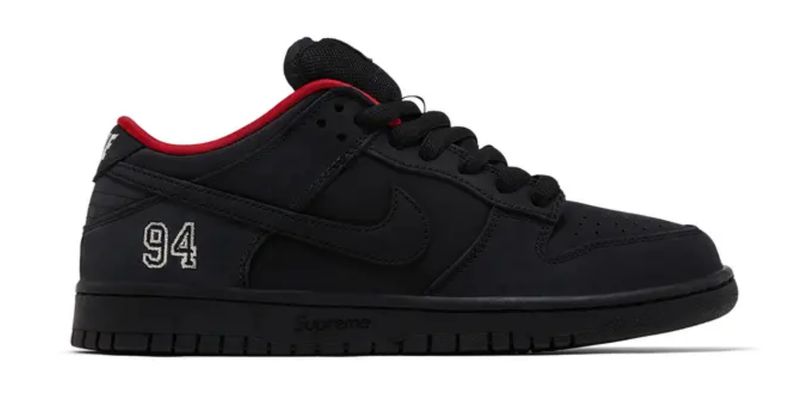 Nike SB Dunk Low - Supreme Black