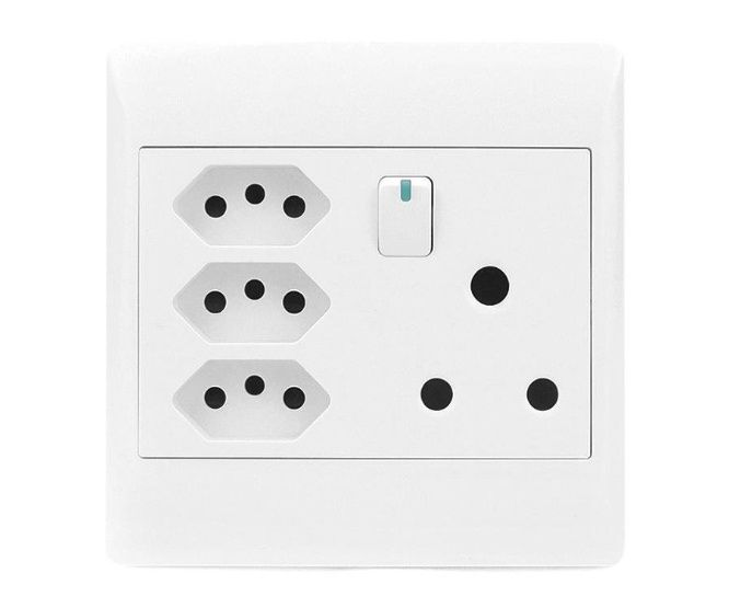 S-TEC Socket 1x16A 3xBrazil 4x4