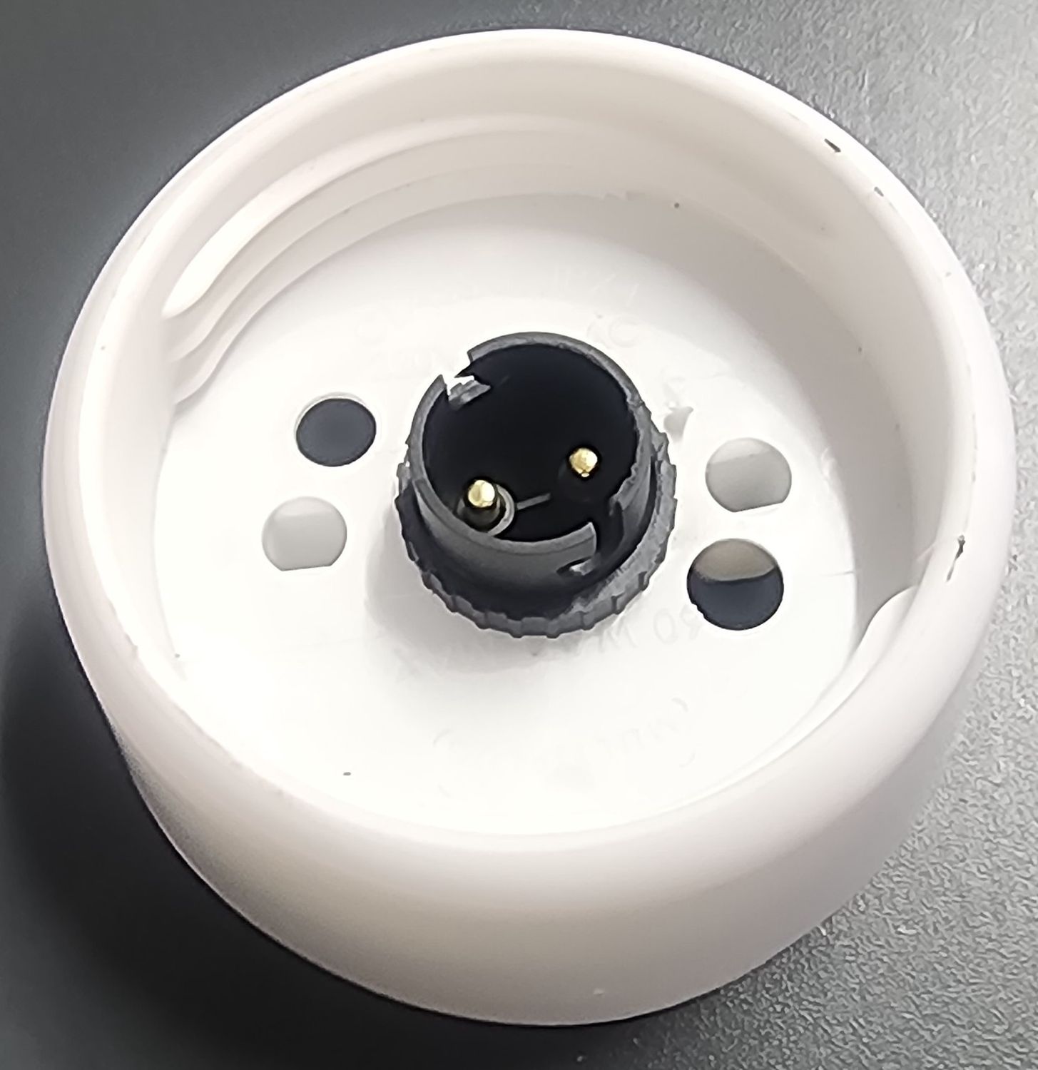6&quot; PVC Gallery 1xB22