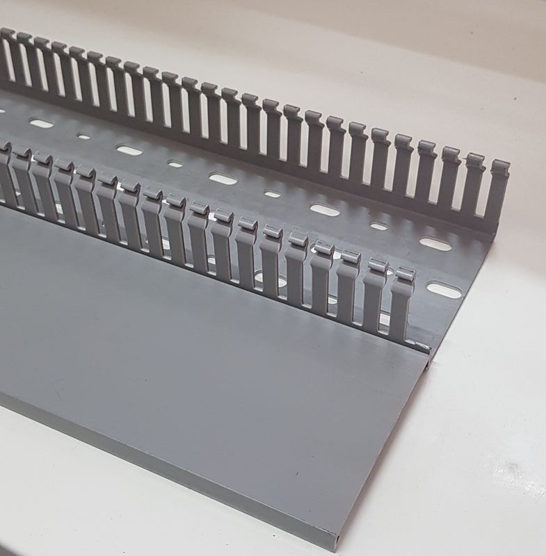 Narrow Slot 80W x 40H x 2000 Trunking
