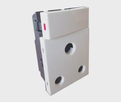 Matrix 16A Single SSO Module Vert White Large