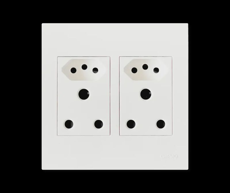 Matrix 4x4 Unswitched Euro x2 Combo White