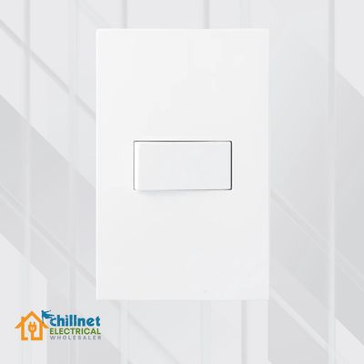Matrix 1Lever 1Way Switch 4x2 White Small