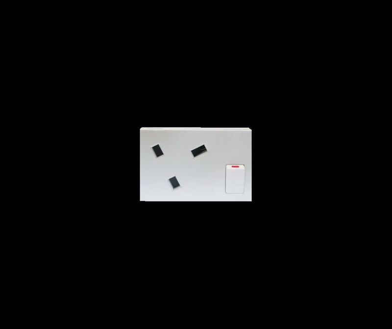 Matrix Switched Mod 13A British STD White Large
