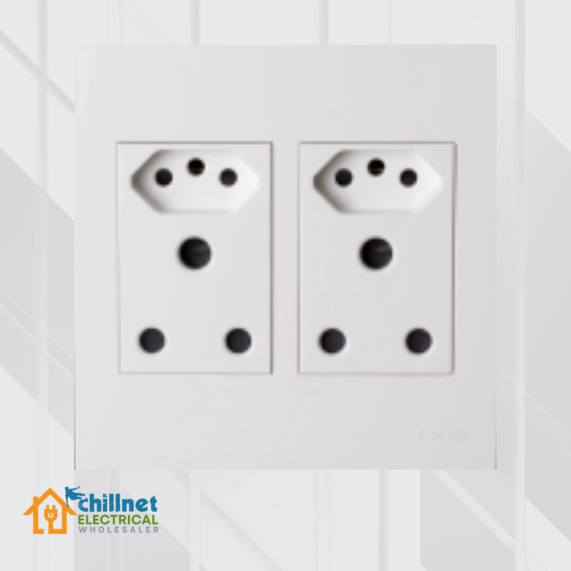 Matrix 16A RSA Unswitched 2xEuro Combo 4x4 White