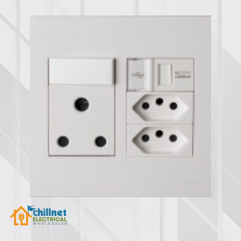 Matrix 16A RSA+2xEuro+USB 4x4 White Comp