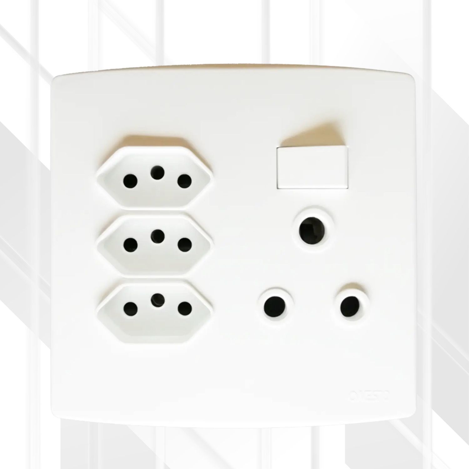 Trinity RSA Switched + 3x ZA Combo Socket 4X4, Colour: White