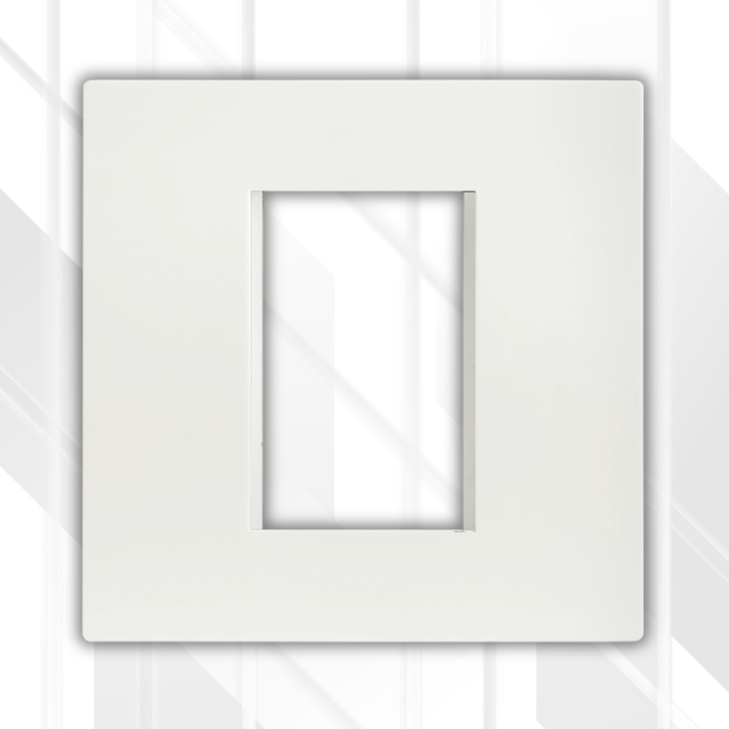 Crabtree TOPAZ Grid 3 Mod Cover + Yoke 4x4, Colour: White