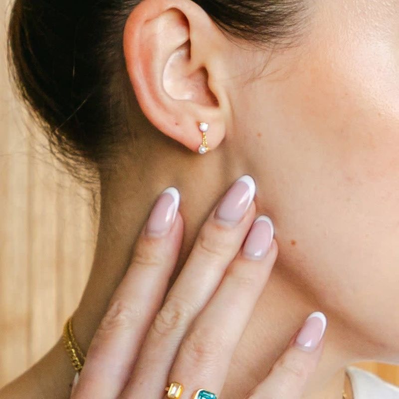 Cosmic Chain Studs
