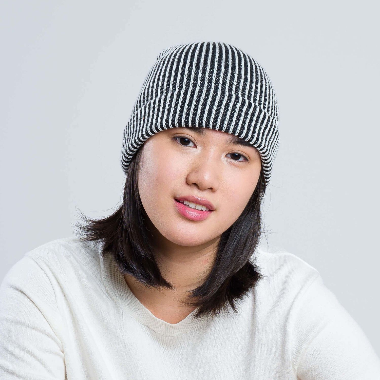 Simple Rib Beanie Black White
