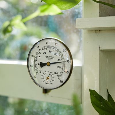 Gentlemen&#39;s Hardware Indoor Outdoor Garden Thermometer