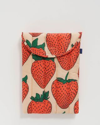 Baggu Puffy Laptop Sleeve  Strawberry 13&quot;14&quot;