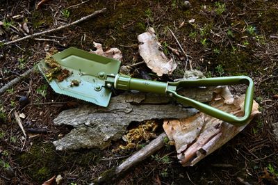Gentlemen&#39;s Hardware Folding Shovel