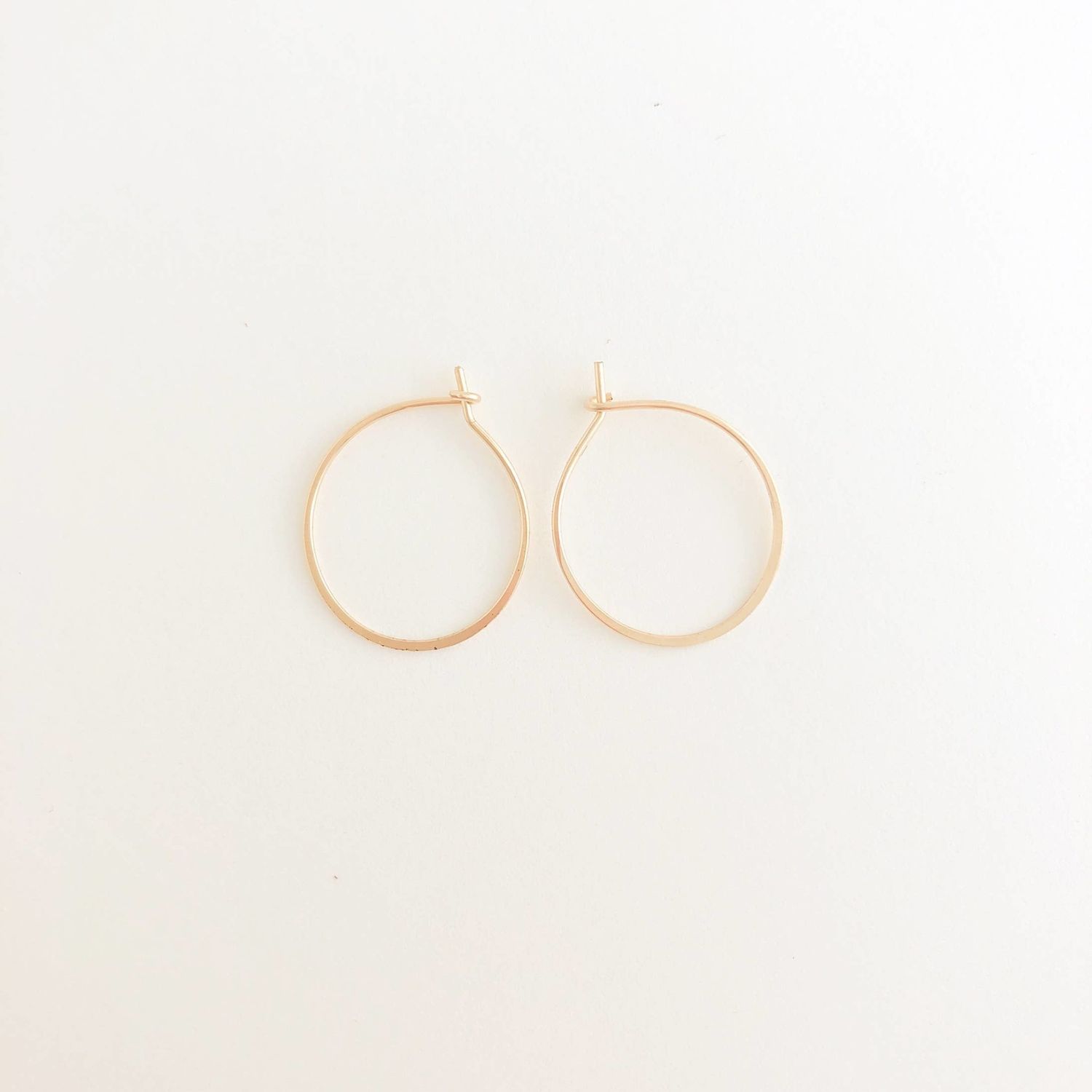 Aerlume Everyday Hoops Medium