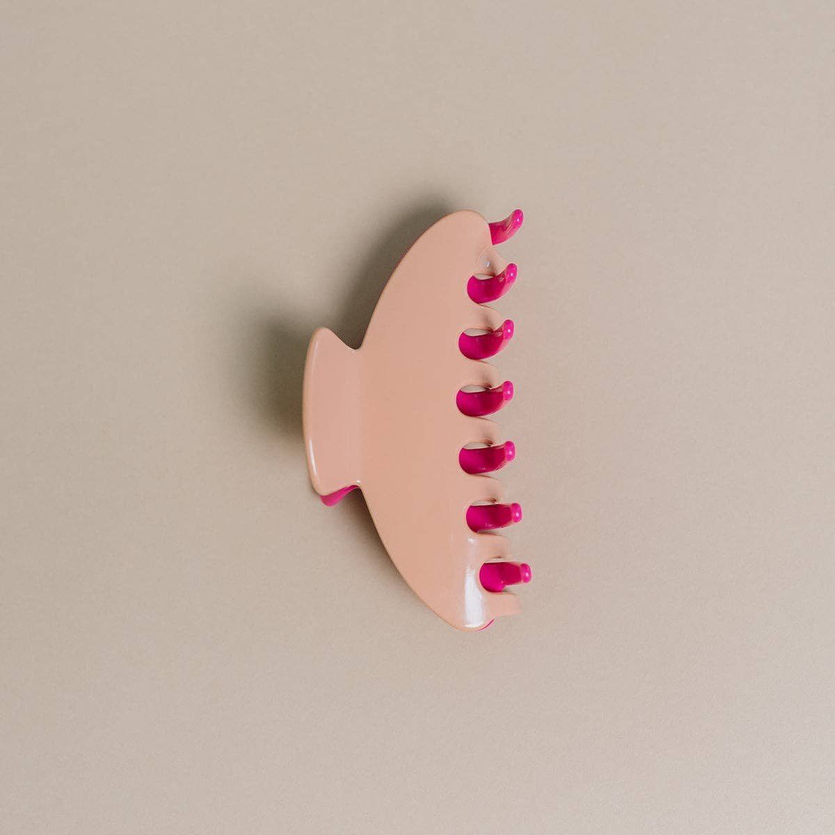 NAT + NOOR Large 5&quot; Hair Claw Dragon Fruit