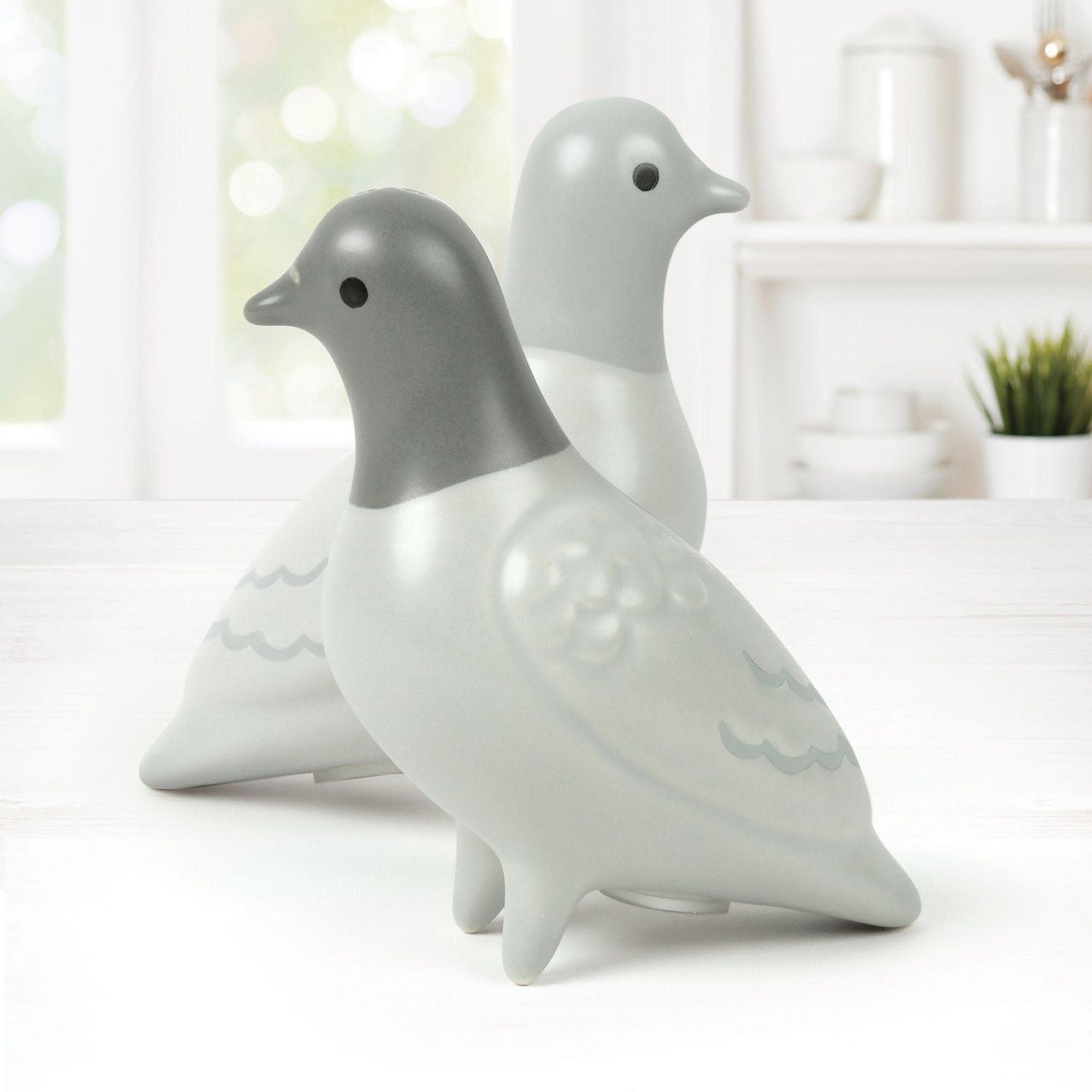 Fred Clay Pigeons Salt &amp; Pepper Shakers