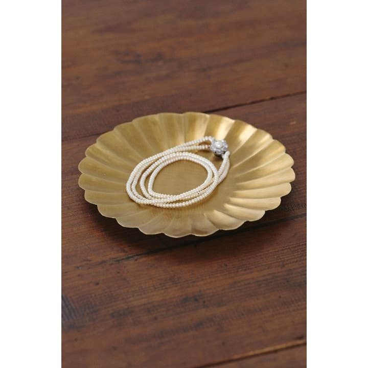 Brass Petal Tray Medium 5&quot;