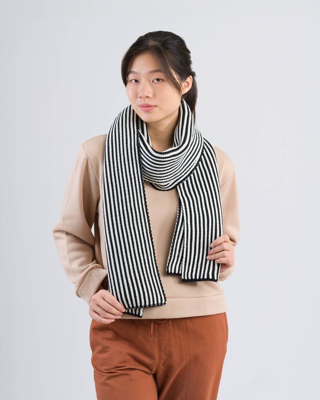 Verloop Pinstripe Big Scarf Black White