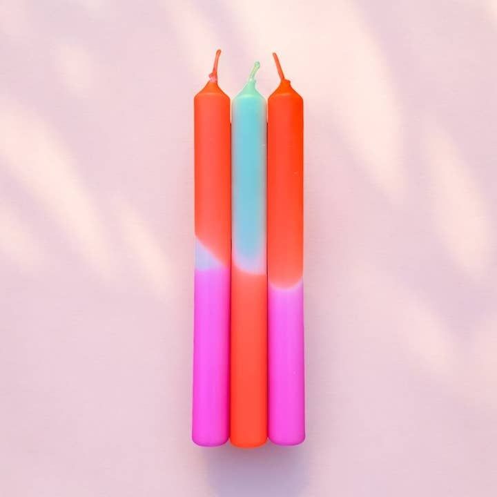 Pink Stories Dip Dye Neon Apple Crisp