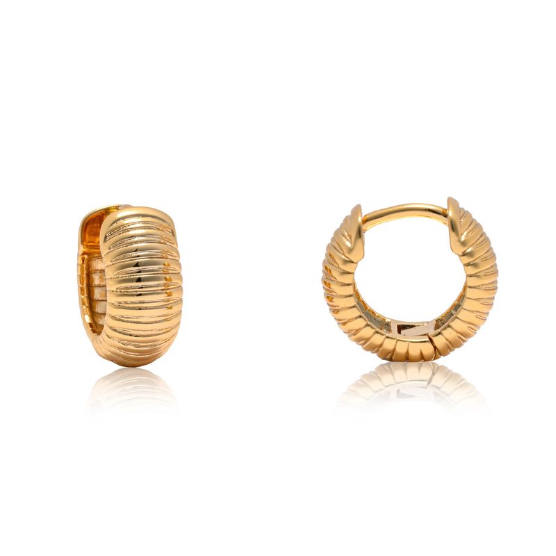 Gold Dainty Plain Ribbed Huggie Earrings