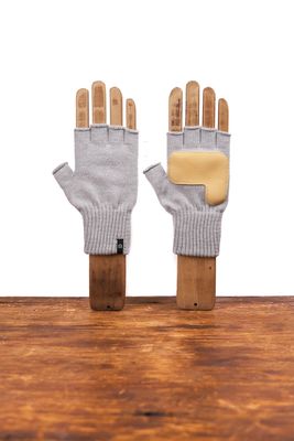 Merino Wool &amp; Recycled Poly Fingerless w/Deer Fog