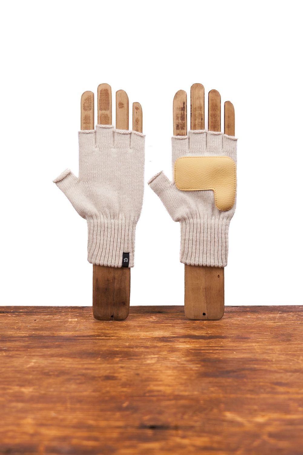 Merino Wool &amp; Recycled Poly Fingerless w/Deer Mushroom