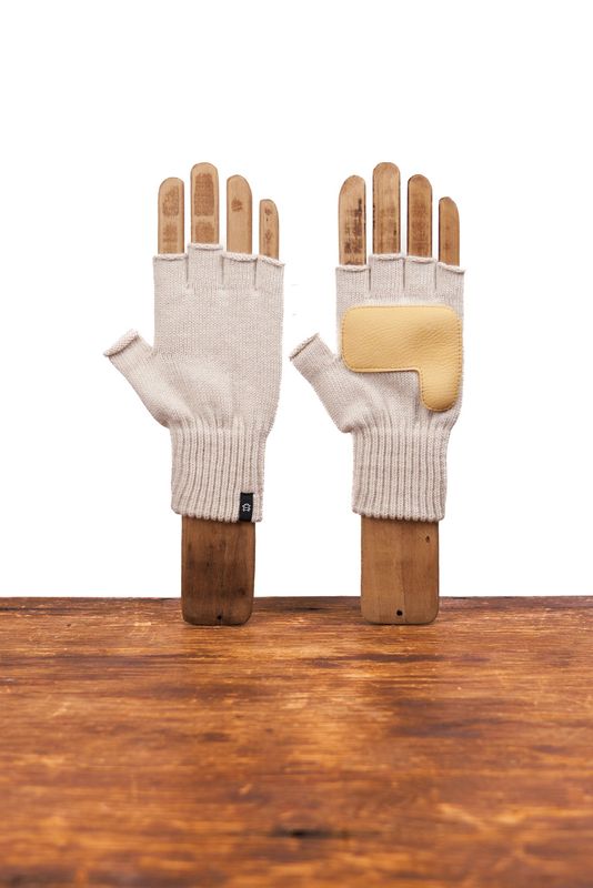 Merino Wool &amp; Recycled Poly Fingerless w/Deer Mushroom